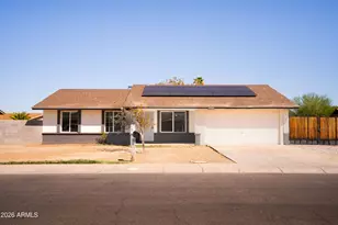 7728 W Cheery Lynn Rd, Phoenix, AZ 85033 - Photo 2