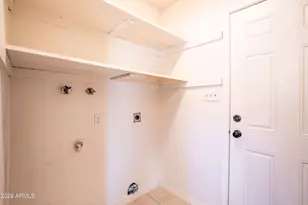 7728 W Cheery Lynn Rd, Phoenix, AZ 85033 - Photo 20