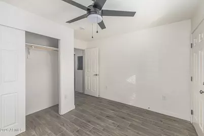 11230 N 17th Avenue, Phoenix, AZ 85029 - Photo 12