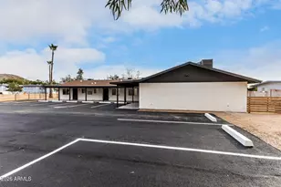 11230 N 17th Ave, Phoenix, AZ 85029 - Photo 4