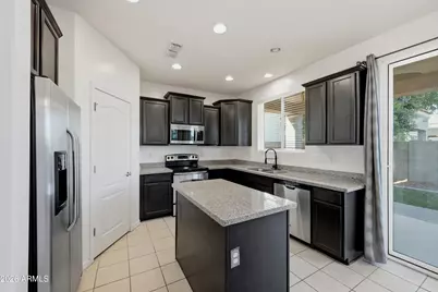 5727 S 35th Place, Phoenix, AZ 85040 - Photo 4