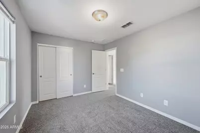 5727 S 35th Place, Phoenix, AZ 85040 - Photo 10