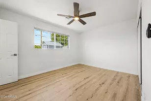 2526 W Orchid Ln, Phoenix, AZ 85021 - Photo 12