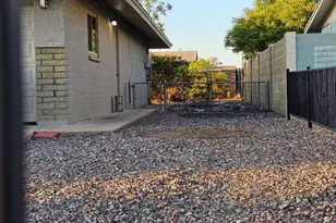 821 N Spur Cir, Mesa, AZ 85203 - Photo 18