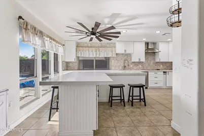 18100 N Catherine Drive, Surprise, AZ 85374 - Photo 8