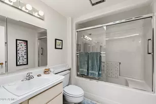 12039 N Sun Valley Dr, Sun City, AZ 85351 - Photo 14