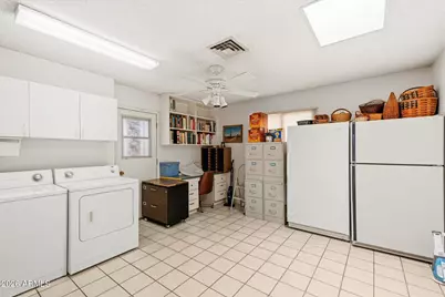 12039 N Sun Valley Drive, Sun City, AZ 85351 - Photo 10