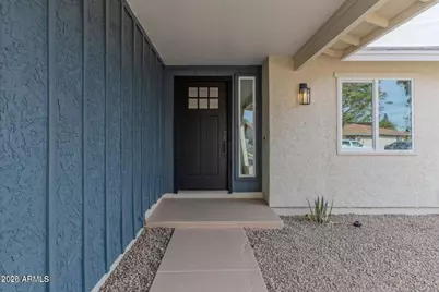 541 W Myrna Lane, Chandler, AZ 85225 - Photo 2