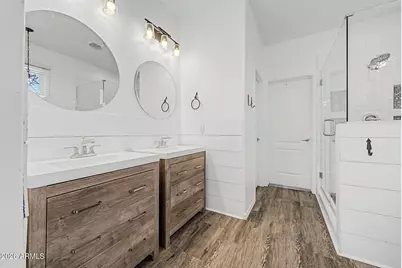 5631 S 21st Place, Phoenix, AZ 85040 - Photo 18