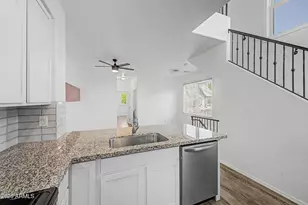 5631 S 21st Pl, Phoenix, AZ 85040 - Photo 12