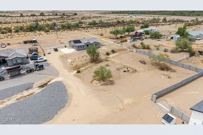 17038 W Baker Drive, Surprise, AZ 85387 - Photo 32