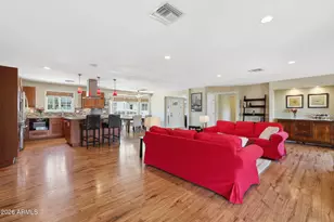 2019 E Flynn Ln, Phoenix, AZ 85016 - Photo 10
