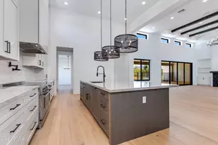 4041 E Mountain View Rd, Phoenix, AZ 85028 - Photo 16