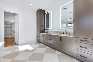 4041 E Mountain View Rd, Phoenix, AZ 85028 - Photo 22