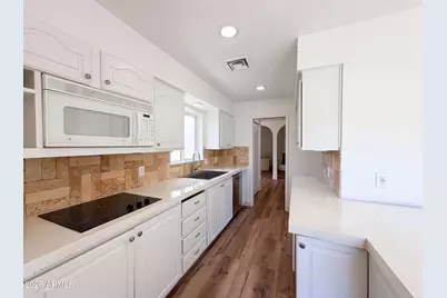 5341 N Questa Tierra Drive, Phoenix, AZ 85012 - Photo 12