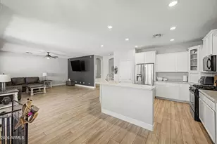 1375 E Locust Dr, Chandler, AZ 85286 - Photo 22