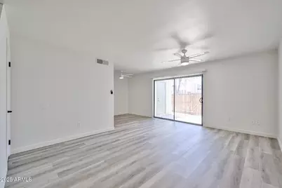 6024 W Golden Lane, Glendale, AZ 85302 - Photo 6