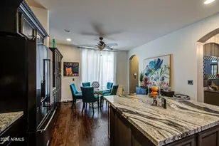 2404 W Dusty Wren Dr, Phoenix, AZ 85085 - Photo 14