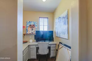 2404 W Dusty Wren Dr, Phoenix, AZ 85085 - Photo 20