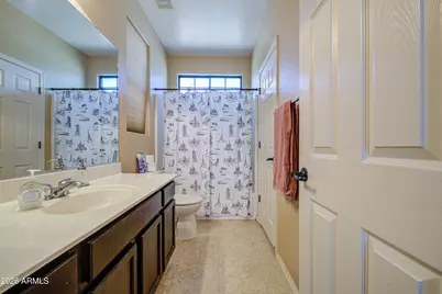 2404 W Dusty Wren Drive, Phoenix, AZ 85085 - Photo 32