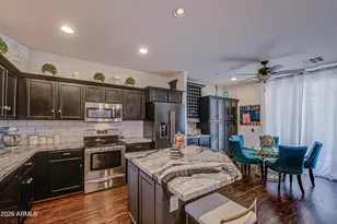 2404 W Dusty Wren Dr, Phoenix, AZ 85085 - Photo 16