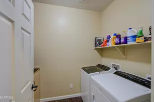 2404 W Dusty Wren Dr, Phoenix, AZ 85085 - Photo 36