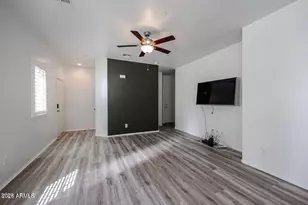 2725 E Mine Creek Rd, Phoenix, AZ 85024 - Photo 4