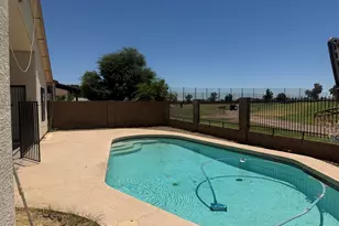 8743 W Sierra Vista Dr, Glendale, AZ 85305 - Photo 2