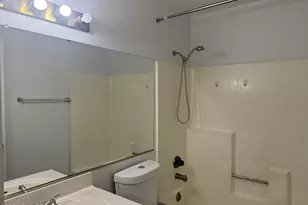 8743 W Sierra Vista Dr, Glendale, AZ 85305 - Photo 6