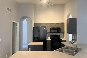 8743 W Sierra Vista Dr, Glendale, AZ 85305 - Photo 10