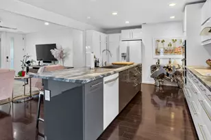 8002 E Hubbell St, Scottsdale, AZ 85257 - Photo 12