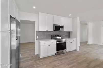 2290 W Village Drive, Phoenix, AZ 85023 - Photo 8