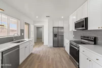 2290 W Village Drive, Phoenix, AZ 85023 - Photo 6