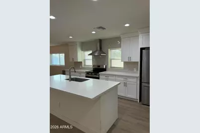 3722 S Grandview Avenue, Tempe, AZ 85282 - Photo 1