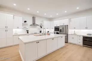 4552 N 52nd Pl, Phoenix, AZ 85018 - Photo 14