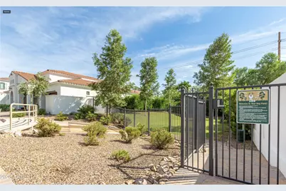 3927 E Crittenden Lane, Phoenix, AZ 85018 - Photo 56