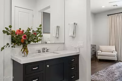 3927 E Crittenden Lane, Phoenix, AZ 85018 - Photo 26