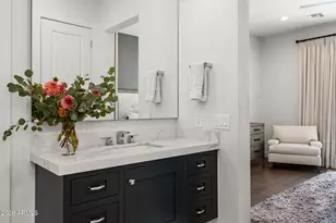 3927 E Crittenden Ln, Phoenix, AZ 85018 - Photo 26