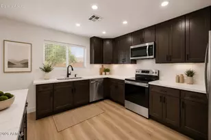 916 E Harwell Rd, Phoenix, AZ 85042 - Photo 8