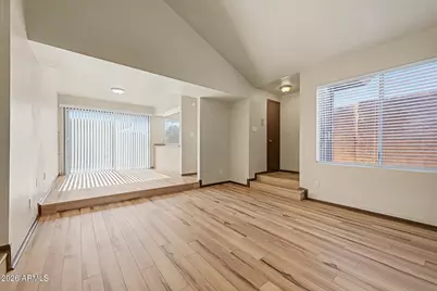 826 S Casitas Drive #B, Tempe, AZ 85281 - Photo 2