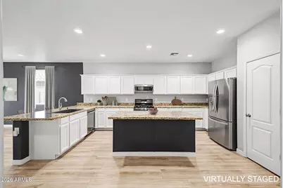 2318 W Alicia Drive, Phoenix, AZ 85041 - Photo 8