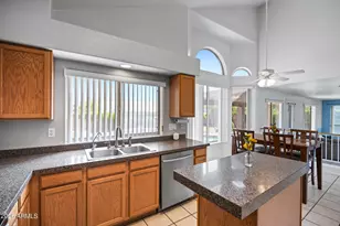 713 W Johnson Dr, Gilbert, AZ 85233 - Photo 16