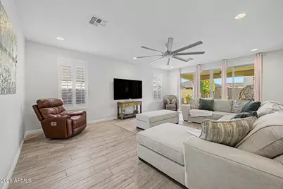 19591 W San Miguel Avenue, Litchfield Park, AZ 85340 - Photo 10