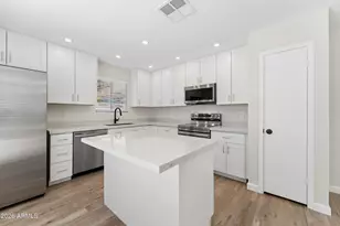 7214 W Sierra Vista Dr, Glendale, AZ 85303 - Photo 12
