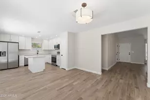 7214 W Sierra Vista Dr, Glendale, AZ 85303 - Photo 10