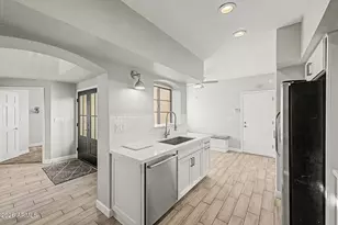 1843 E Sarah Ln, Tempe, AZ 85284 - Photo 10