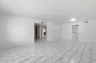 4731 W Paradise Ln, Glendale, AZ 85306 - Photo 8