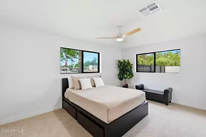 524 W Harmont Drive, Phoenix, AZ 85021 - Photo 32