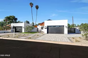6050 E Hollyhock St, Phoenix, AZ 85018 - Photo 1