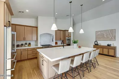 6050 E Hollyhock Street, Phoenix, AZ 85018 - Photo 2